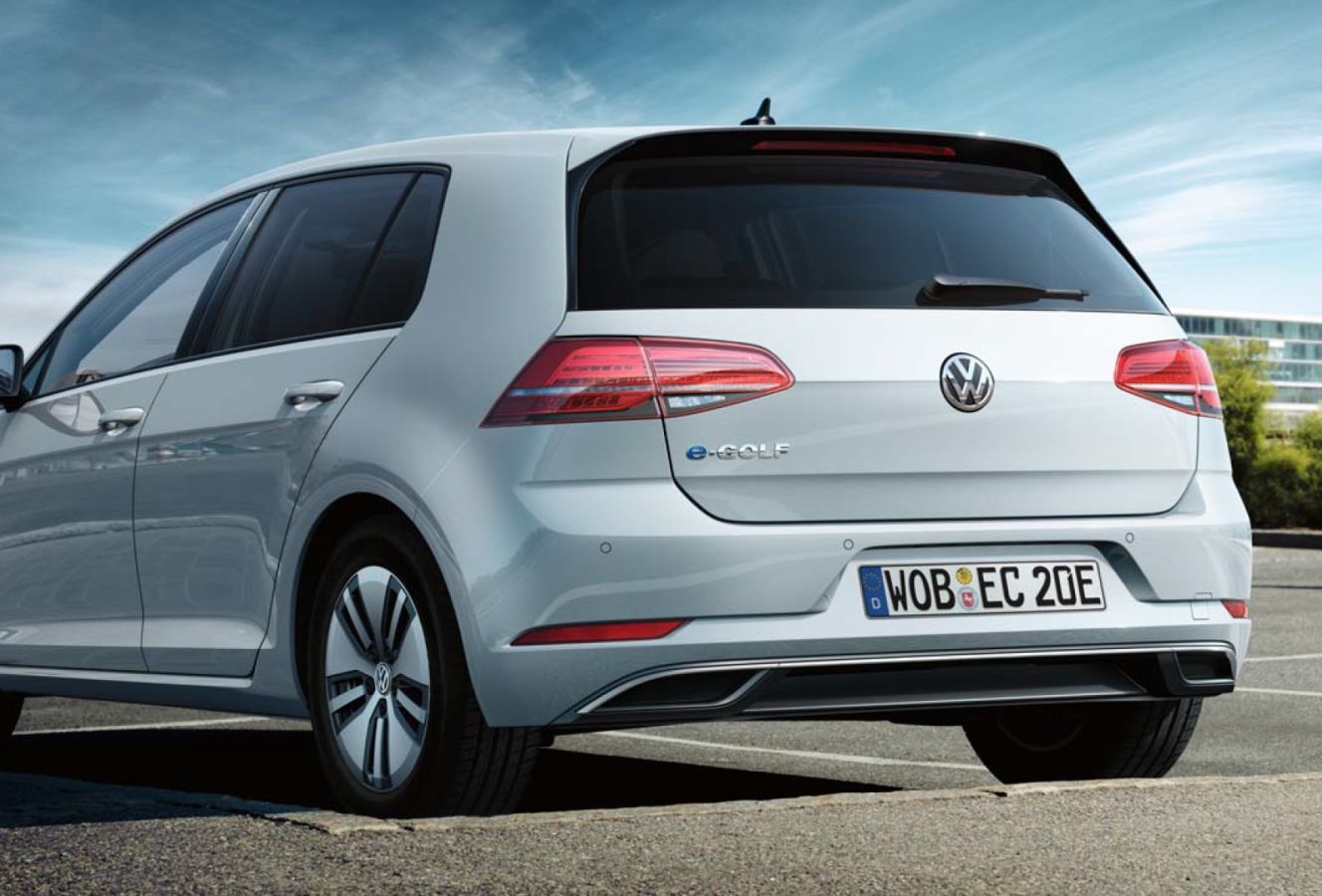 Volkswagen e Golf elektryczny opinie dane techniczne cena zdjęcia