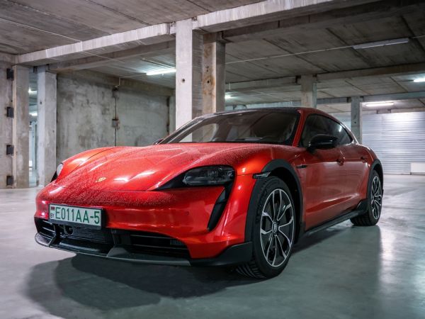 Porsche Taycan 4 Sport Turismo