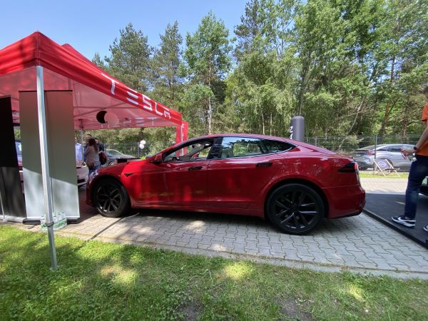 Tesla Model S Plaid+ (koncept)