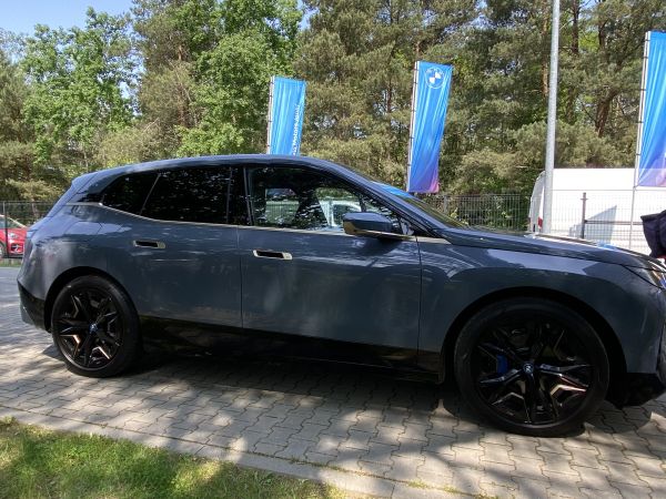 BMW iX xDrive40