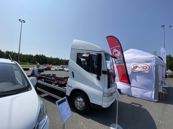 BYD ETM6