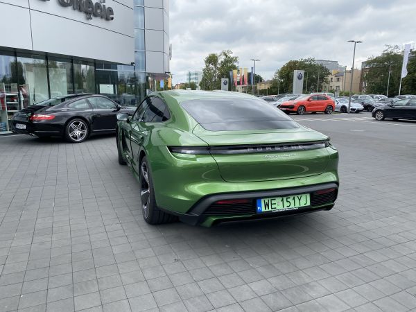 Porsche Taycan Turbo