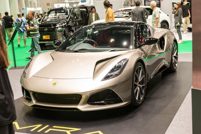 Lotus Emeya R