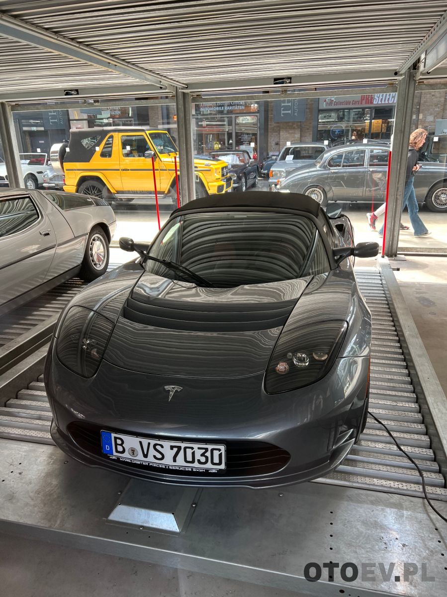 Tesla Roadster kontra Rimac Nevera... - zdjęcie główne
