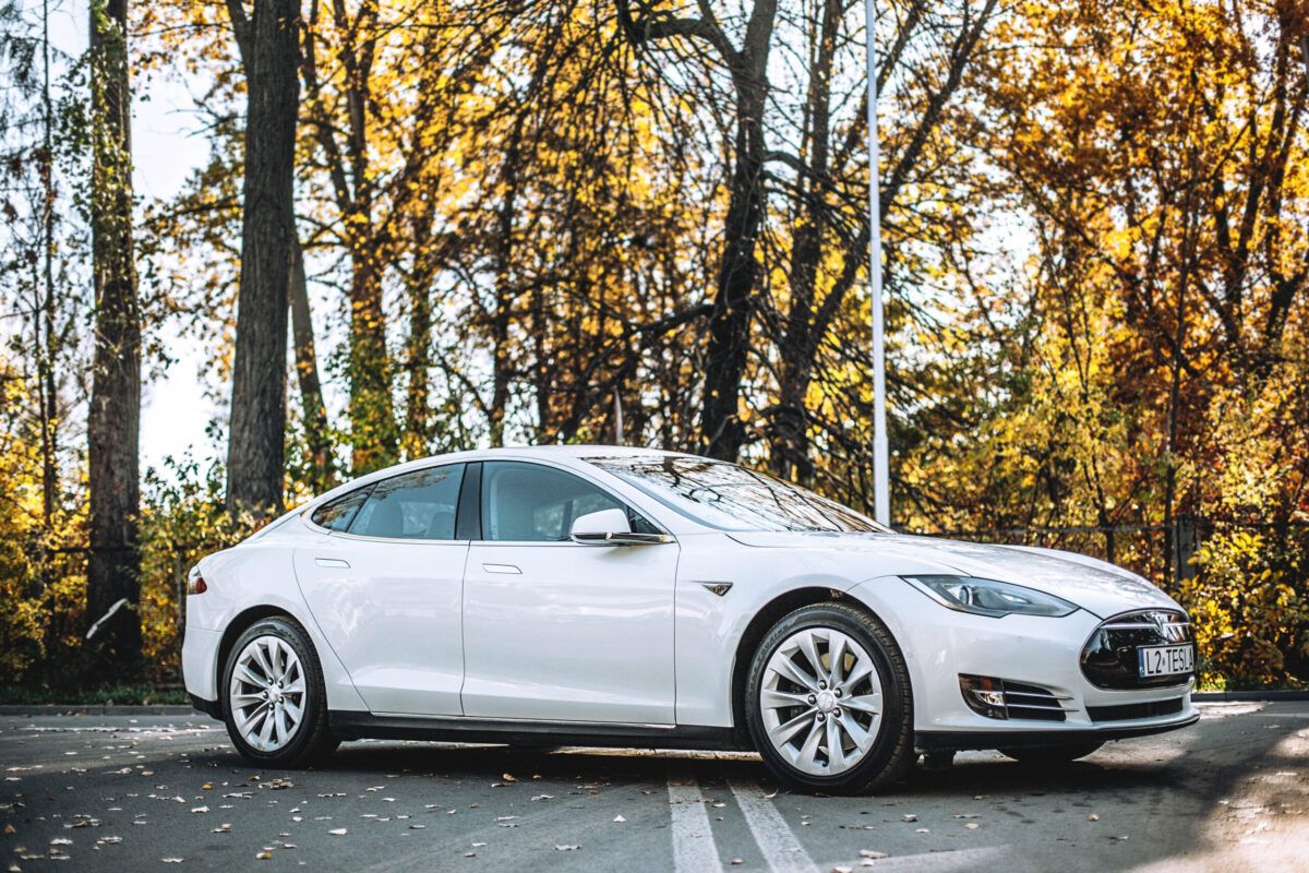 Tesla Model S - dane techniczne 2023 - zdjęcie główne