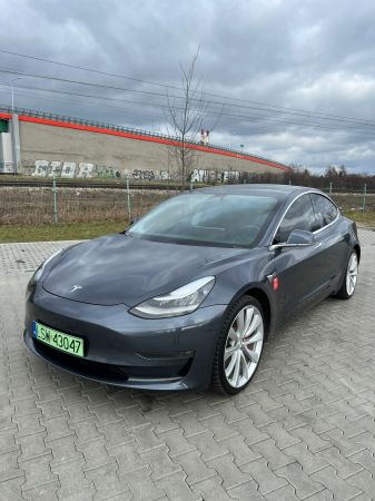 Tesla Model 3 Performance