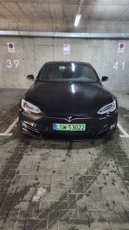 Tesla Model S Performance Raven