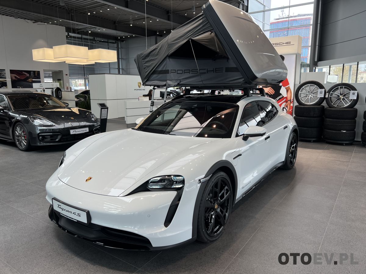 Porsche taycan 4s cena hot sale