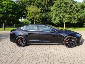 Zdjęcie Tesla Model S P90D