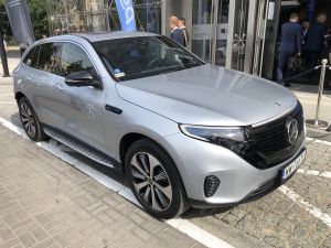 Zdjęcie Mercedes EQC 400 4MATIC