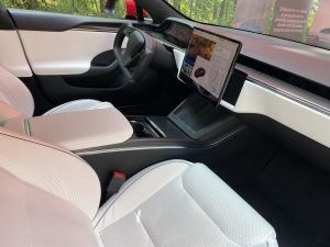 Zdjęcie Tesla Model S Plaid+ (koncept)