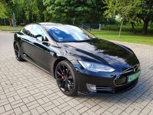 Zdjęcie Tesla Model S P90D