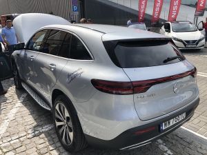 Zdjęcie Mercedes EQC 400 4MATIC