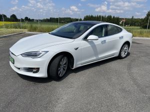 Zdjęcie Tesla Model S P100D