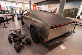 Zdjęcie Tesla Cybertruck AWD