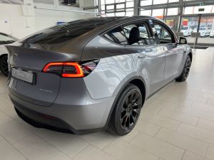 Zdjęcie Tesla Model Y Long Range Dual Motor