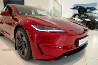 Zdjęcie Tesla Model 3 Performance (Highland)