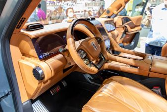 Zdjęcie BYD YangWang U8