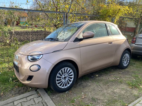 Fiat 500e Hatchback 42 kWh elektryczny opinie dane techniczne