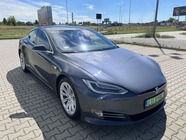 Zdjęcie Tesla Model S Performance