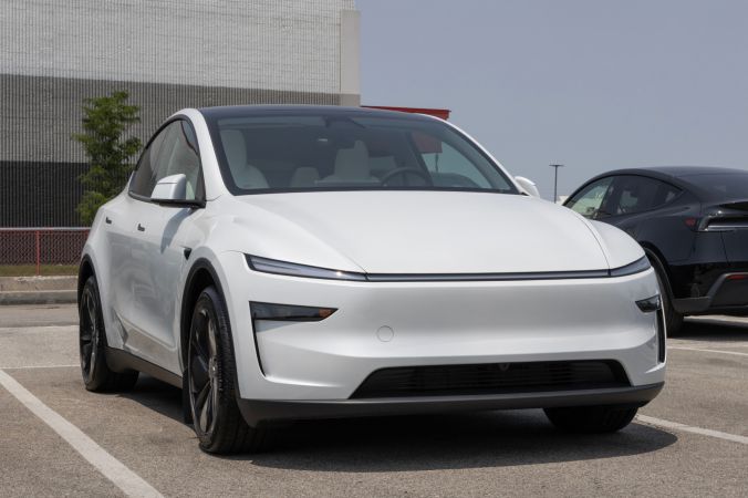 Zdjęcie Tesla Model Y Standard RWD (Juniper)